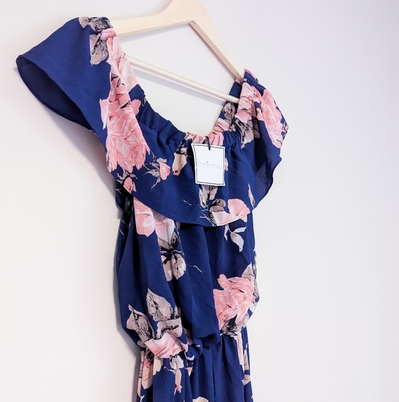 Premier Amour Floral Maxi Dress - Picture 6 of 6